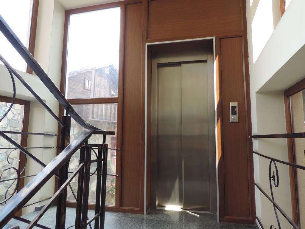 Begi Hotel Tbilisi Exterior foto