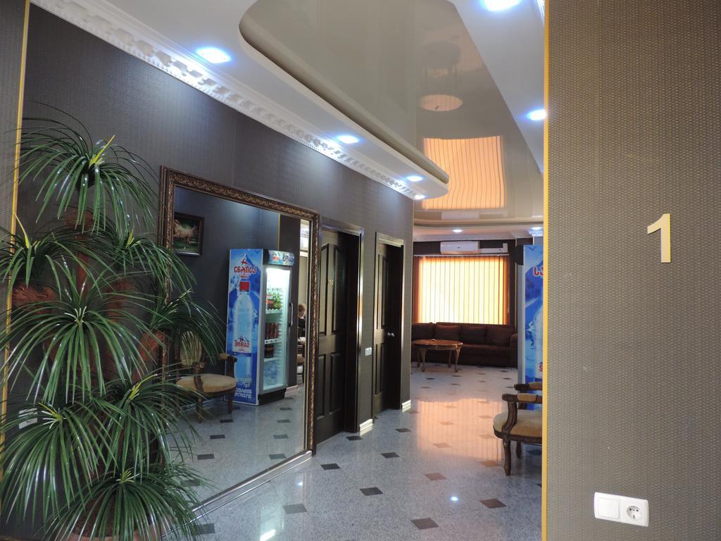 Begi Hotel Tbilisi Exterior foto