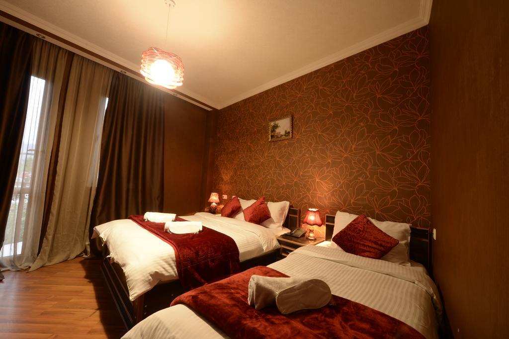 Begi Hotel Tbilisi Exterior foto