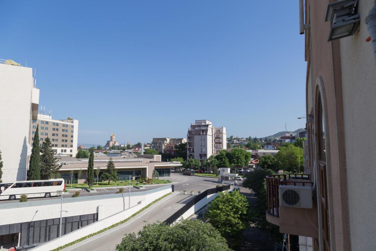 Begi Hotel Tbilisi Exterior foto