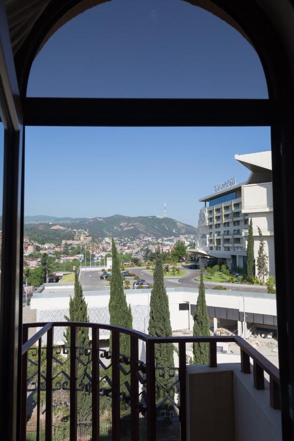 Begi Hotel Tbilisi Exterior foto